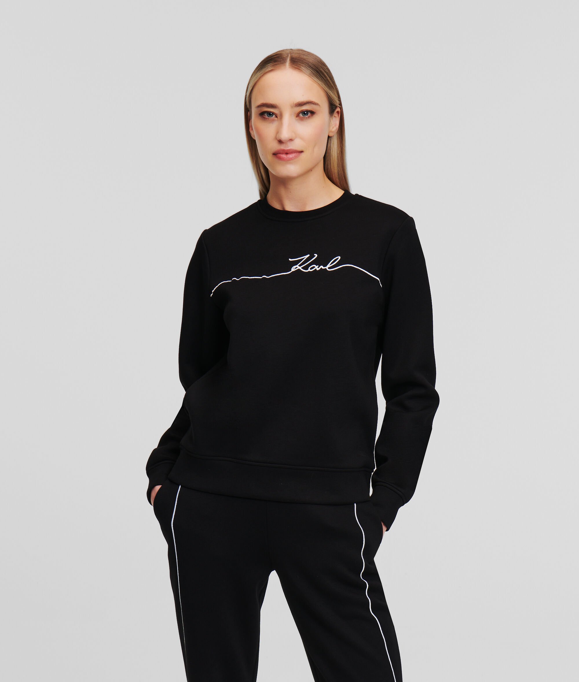 (image for) Comfortable KARL SIGNATURE SWEATSHIRT